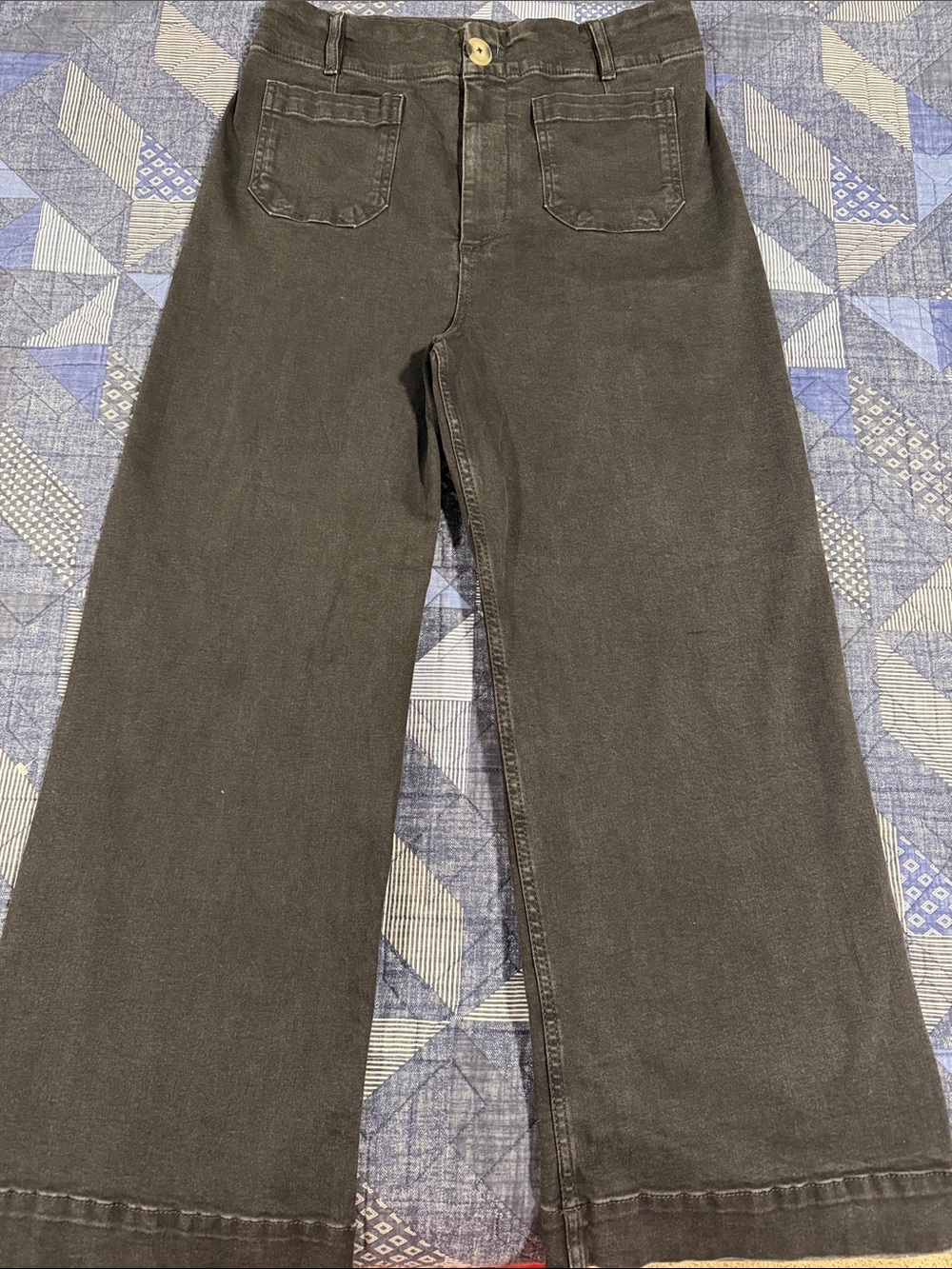 Pilcro Wide-Leg Pants in black